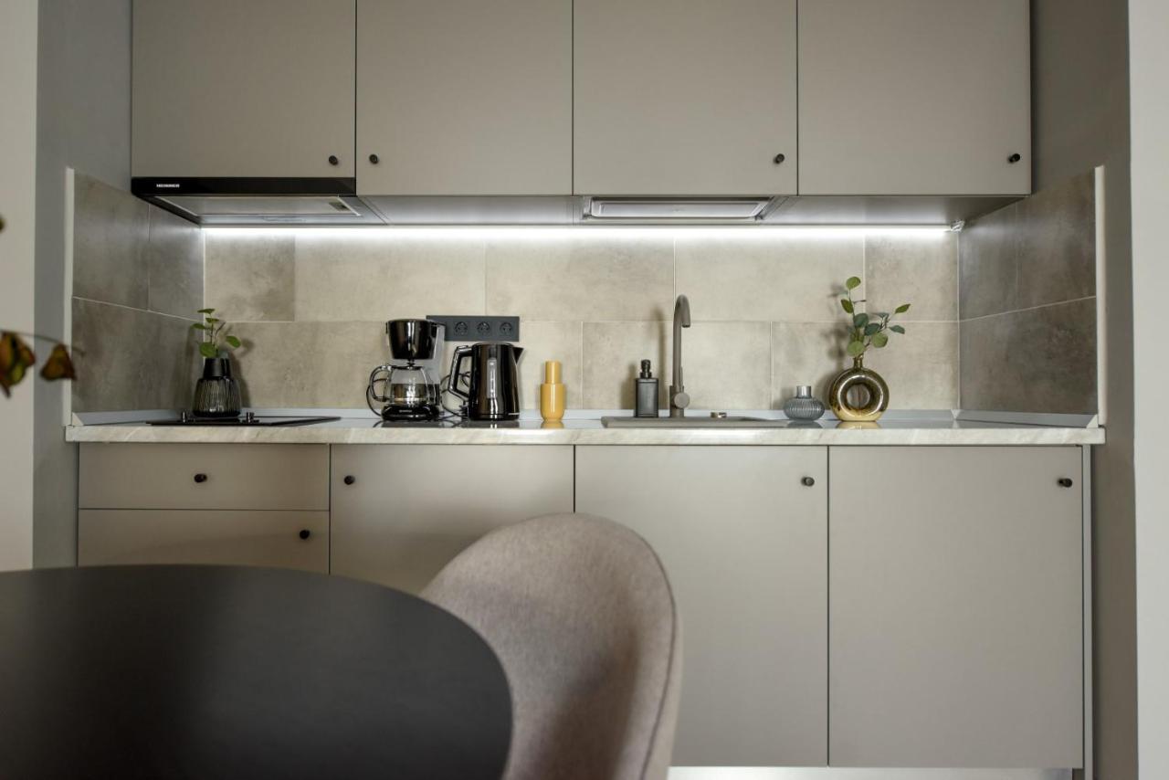 Luxury Near Radisson - Projector & Modern Design Apartment *