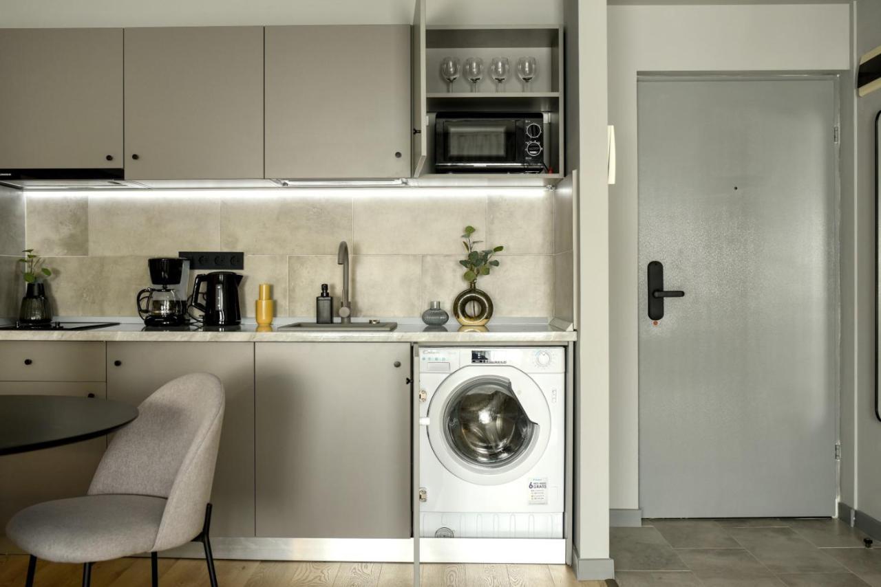 Luxury Near Radisson - Projector & Modern Design Apartment *