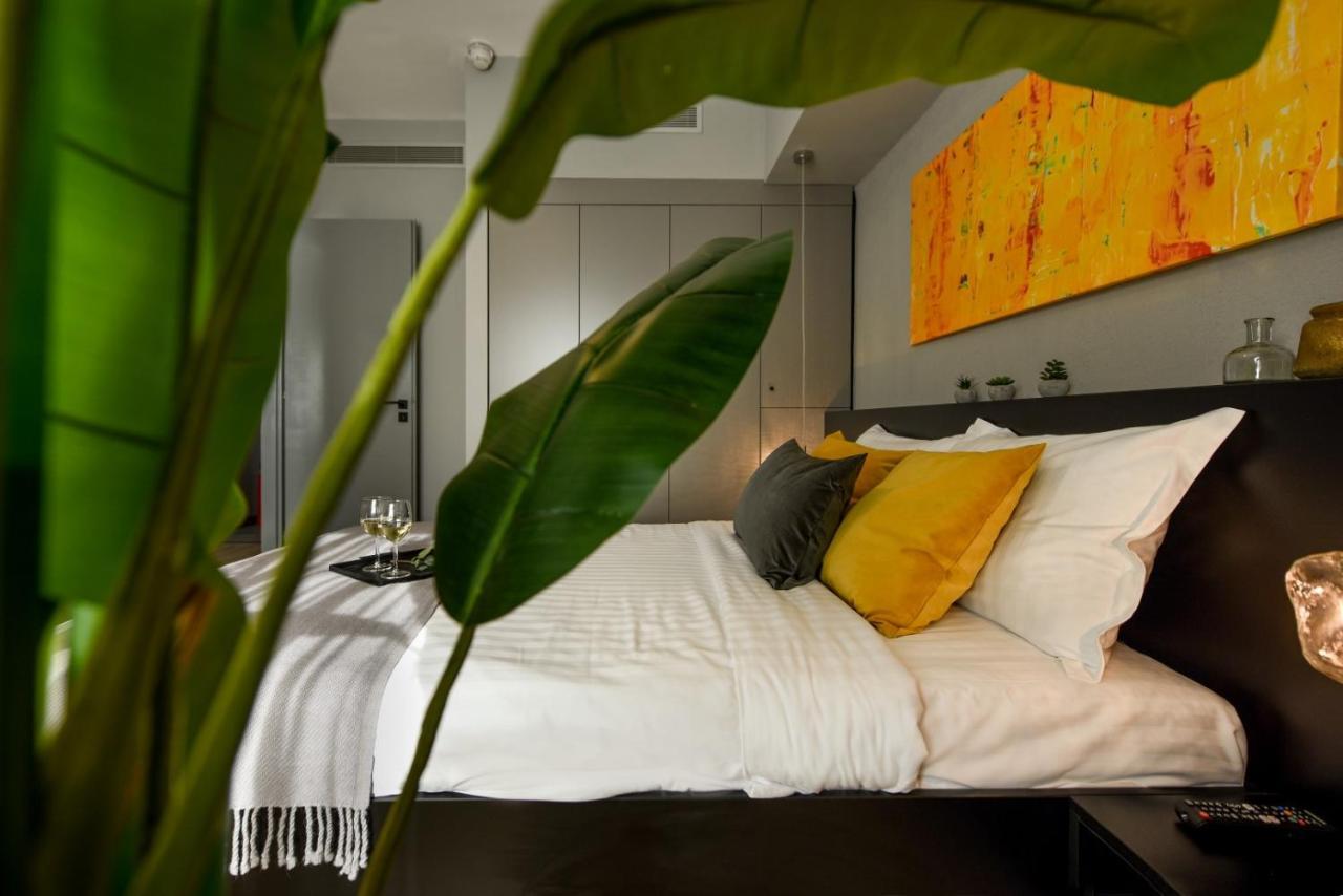 Apartment Luxury Near Radisson - Projector & Modern Design