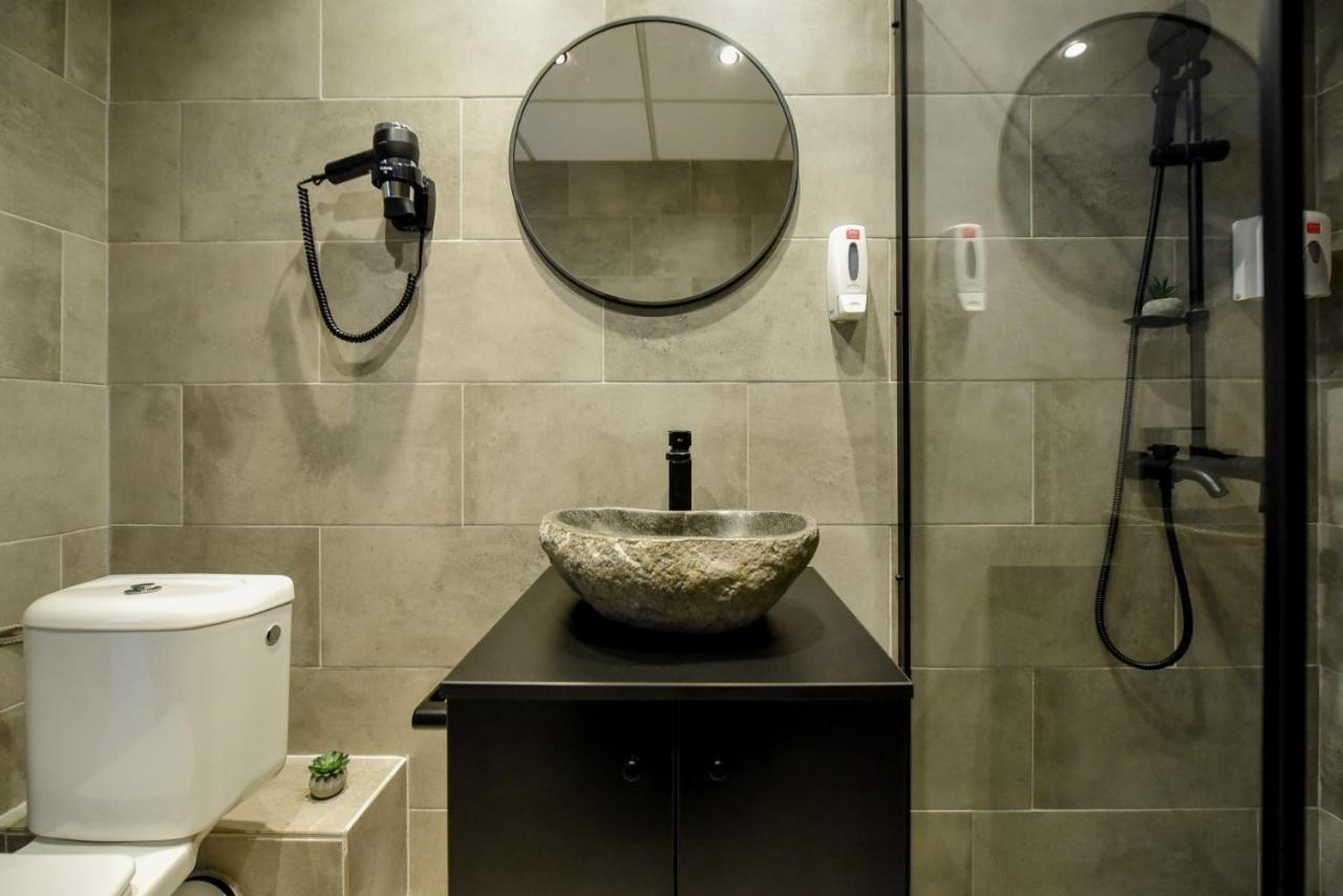 Apartment Luxury Near Radisson - Projector & Modern Design